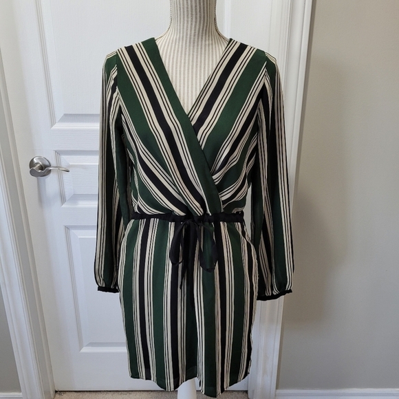 EVERLY small faux wrap dress green stripes - Picture 3 of 14